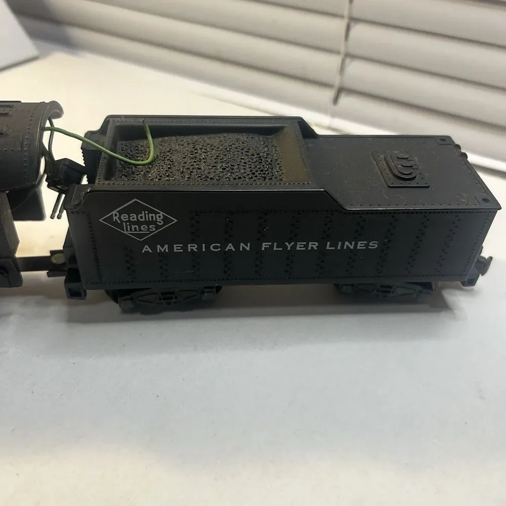 American Flyer S Gauge #21160 Reading Lines 4-4-2 Locomotive and Tender